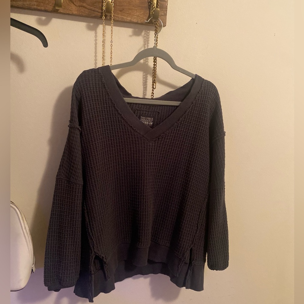 NWOT aerie oversized v neck waffle sweater size Medium